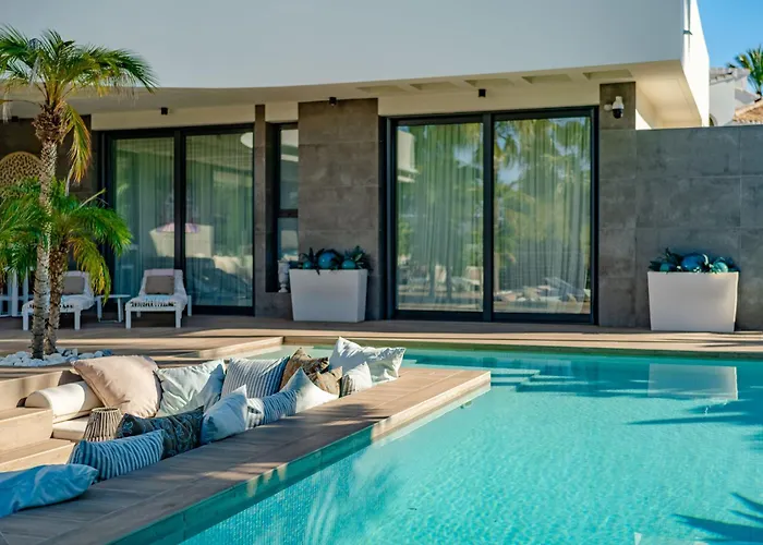 Essence By Interhome *