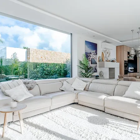 Essence By Interhome